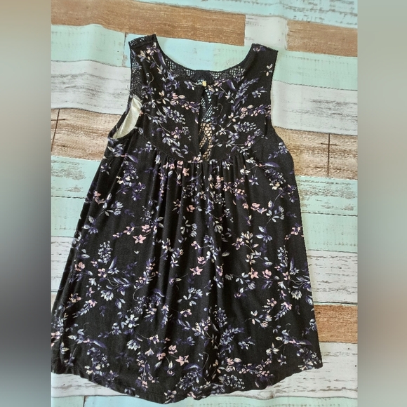 Maurices Black Purple and pink  v-neck flowy Tank Top - Picture 3 of 5